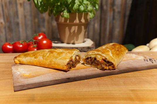 Fleischstrudel mit Baked Beans